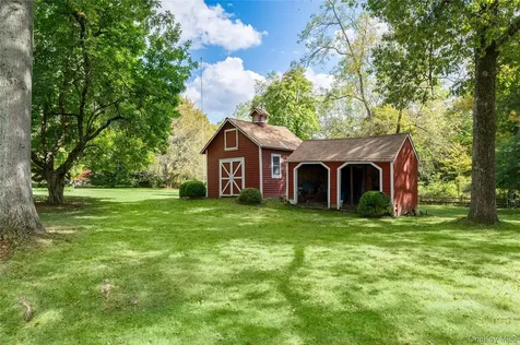 20 Mead Street Waccabuc NY 10597