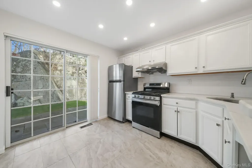 401 Park Ridge Lane White Plains NY 10603