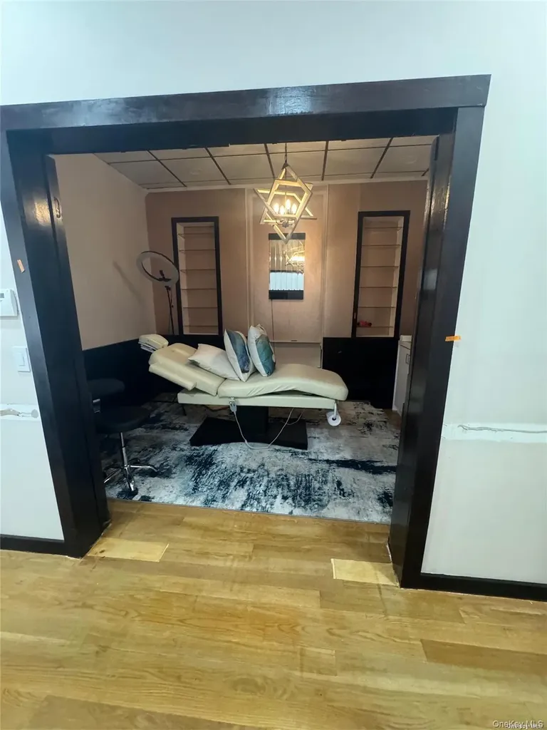 302 Forest Avenue Locust Valley NY 11560