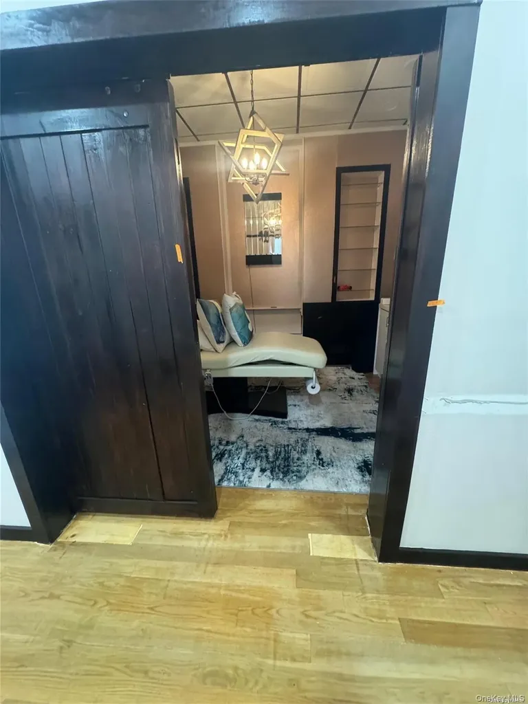 302 Forest Avenue Locust Valley NY 11560