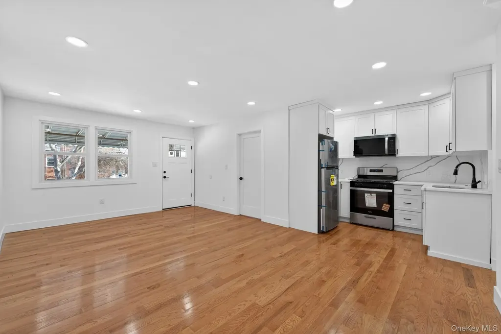 1368 E 100th Street Brooklyn NY 11236