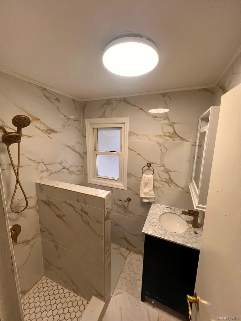 122 Rockaway Parkway Valley Stream NY 11580