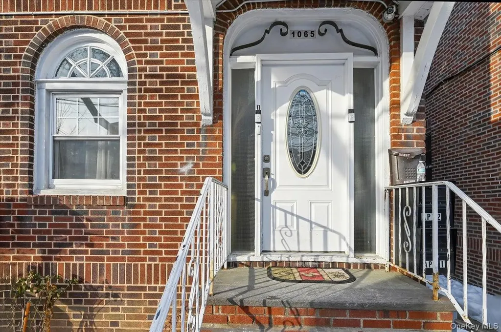1065 Stell Place Bronx NY 10469