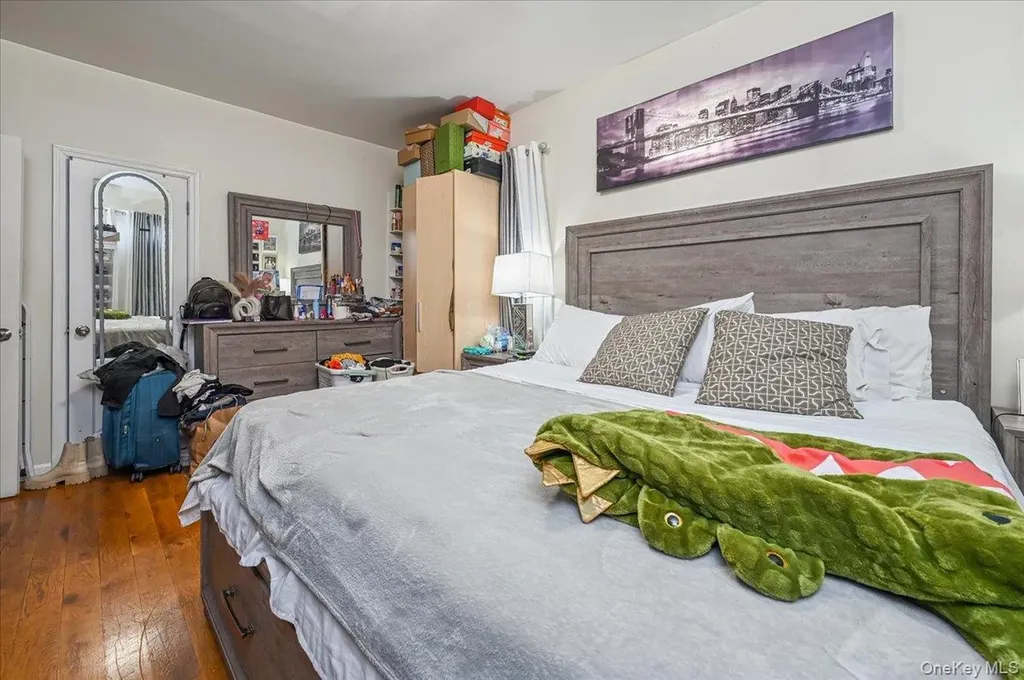 1065 Stell Place Bronx NY 10469