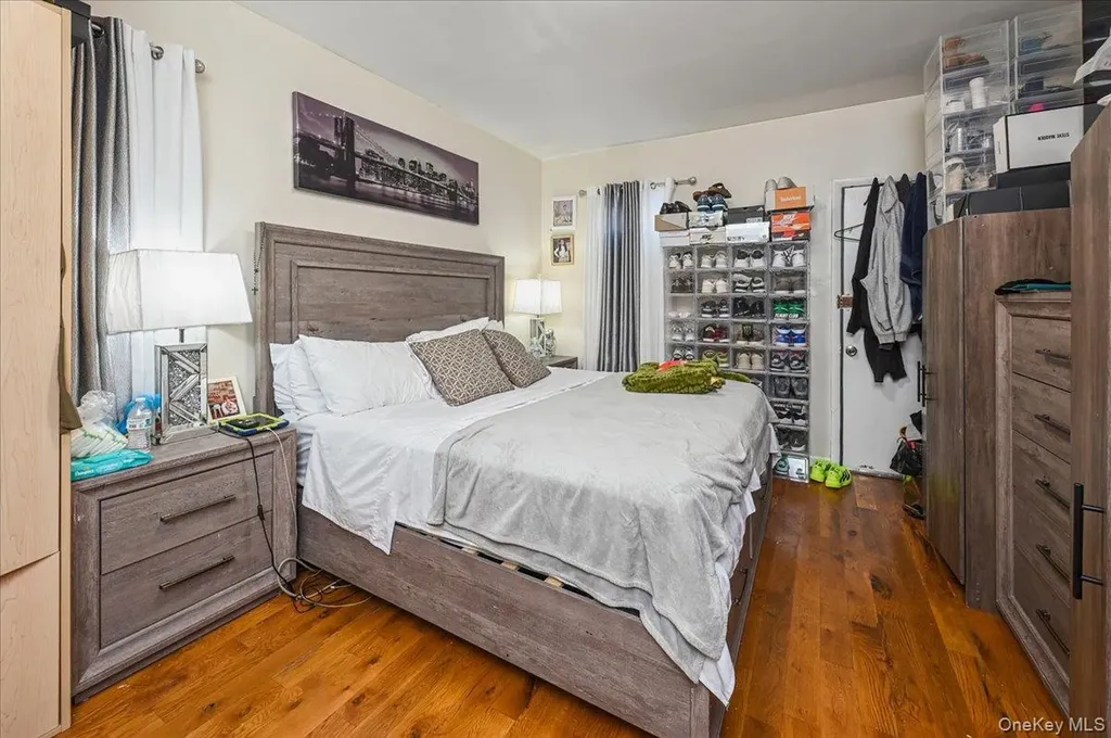 1065 Stell Place Bronx NY 10469