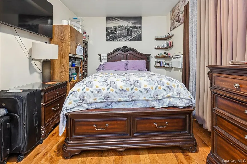 1065 Stell Place Bronx NY 10469