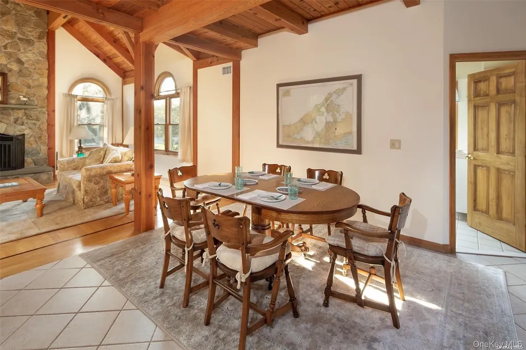 48 Oakhurst Road Hampton Bays NY 11946