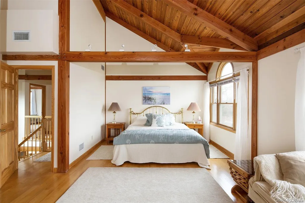 48 Oakhurst Road Hampton Bays NY 11946