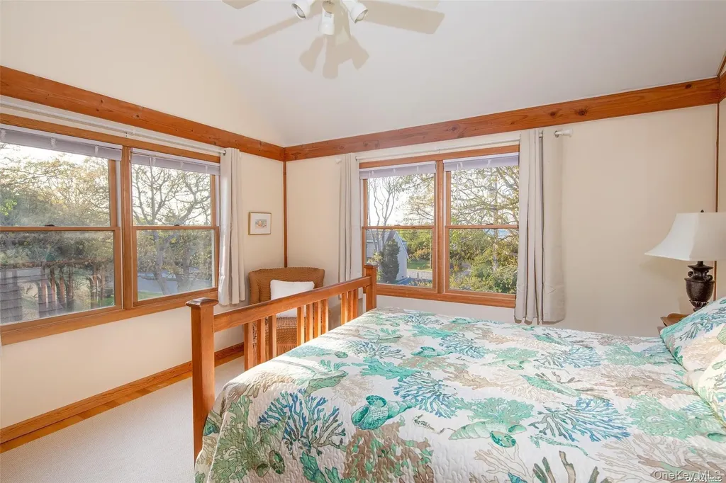 48 Oakhurst Road Hampton Bays NY 11946