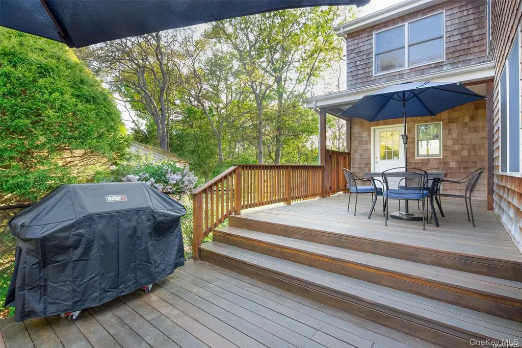 48 Oakhurst Road Hampton Bays NY 11946