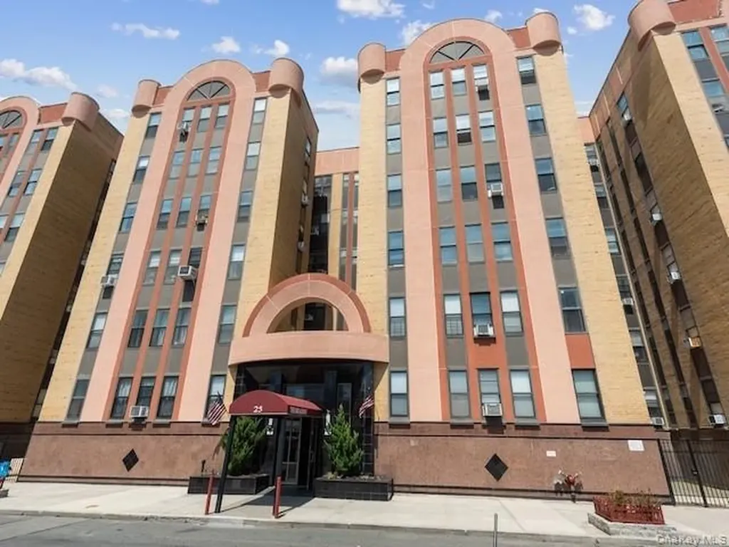 25 W Broadway Long Beach NY 11561