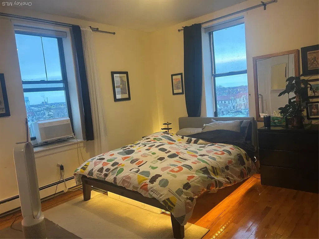 25 W Broadway Long Beach NY 11561