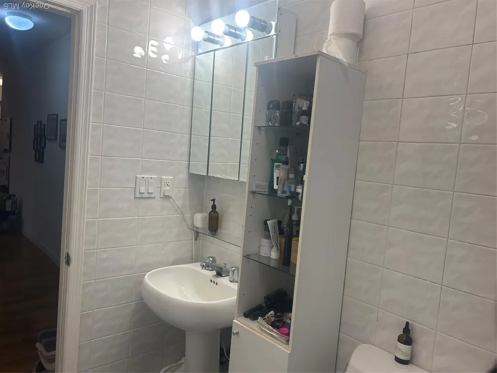 25 W Broadway Long Beach NY 11561