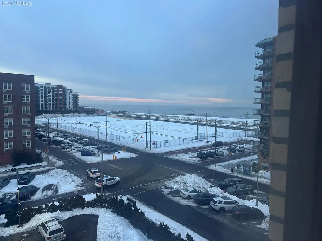 25 W Broadway Long Beach NY 11561