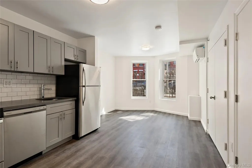 1047 Morris Avenue Bronx NY 10456