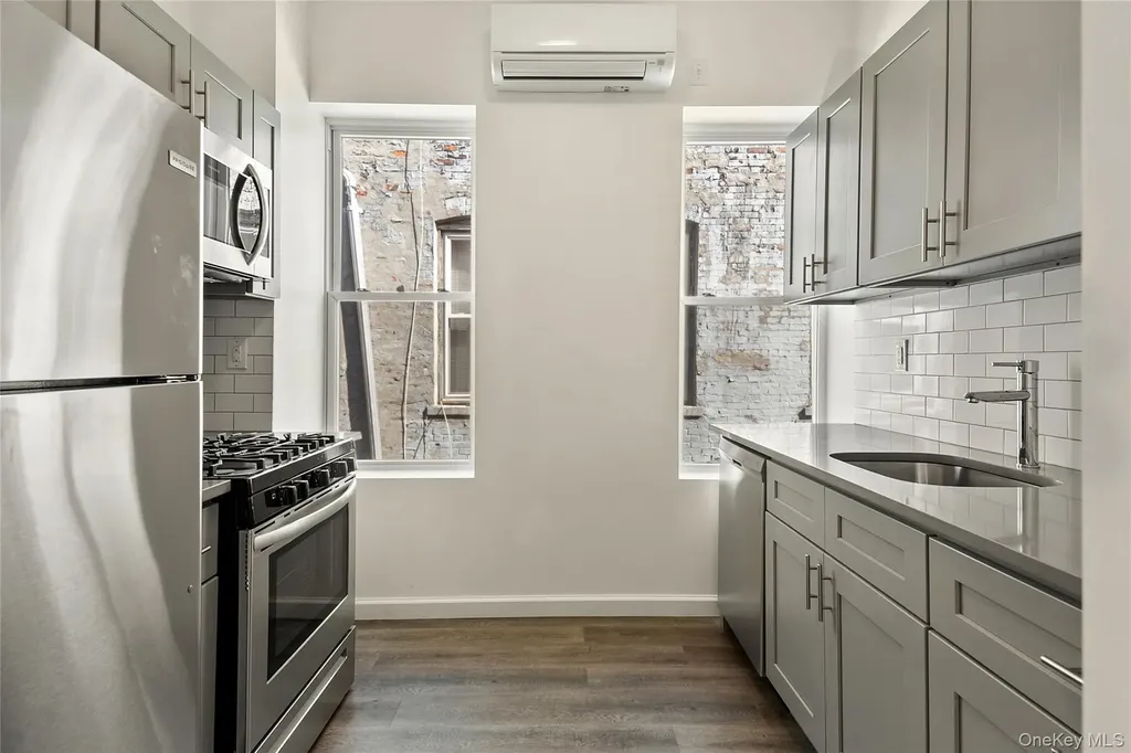 1047 Morris Avenue Bronx NY 10456