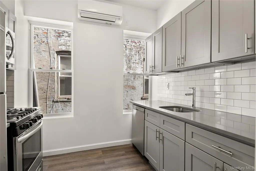 1047 Morris Avenue Bronx NY 10456