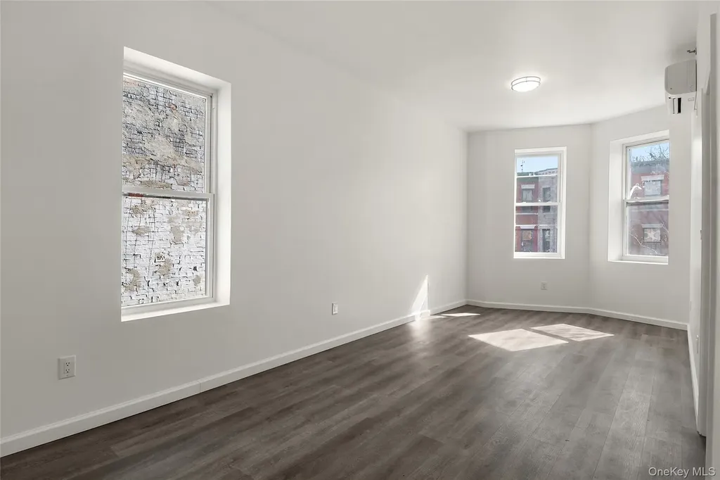 1047 Morris Avenue Bronx NY 10456