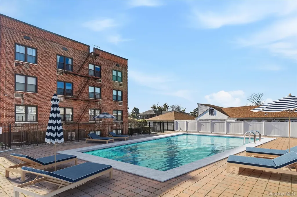 953 W Boston Post Road Mamaroneck NY 10543