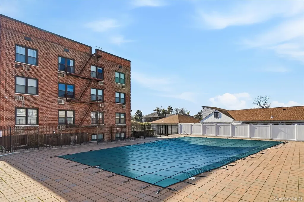 953 W Boston Post Road Mamaroneck NY 10543