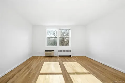 953 W Boston Post Road Mamaroneck NY 10543