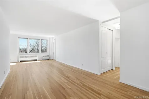 953 W Boston Post Road Mamaroneck NY 10543