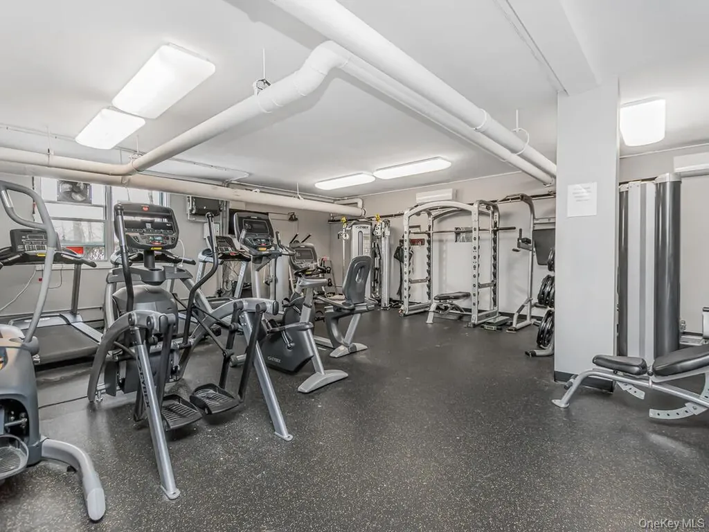 3935 Blackstone Avenue Bronx NY 10471