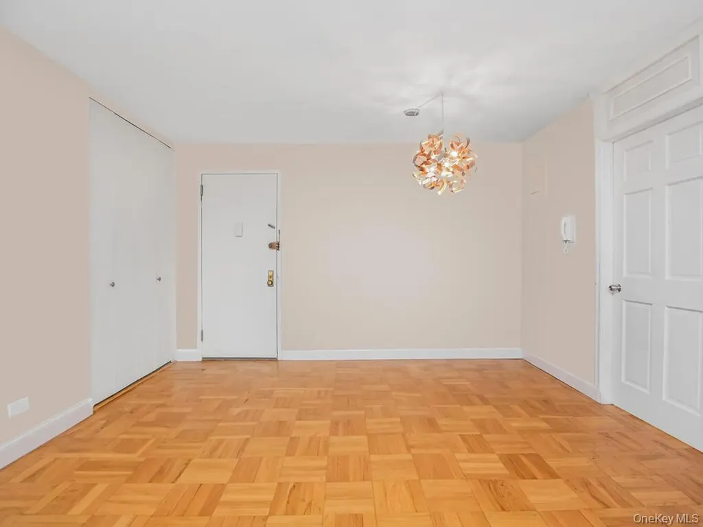 3935 Blackstone Avenue Bronx NY 10471