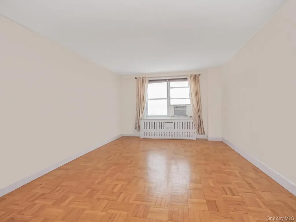 3935 Blackstone Avenue Bronx NY 10471