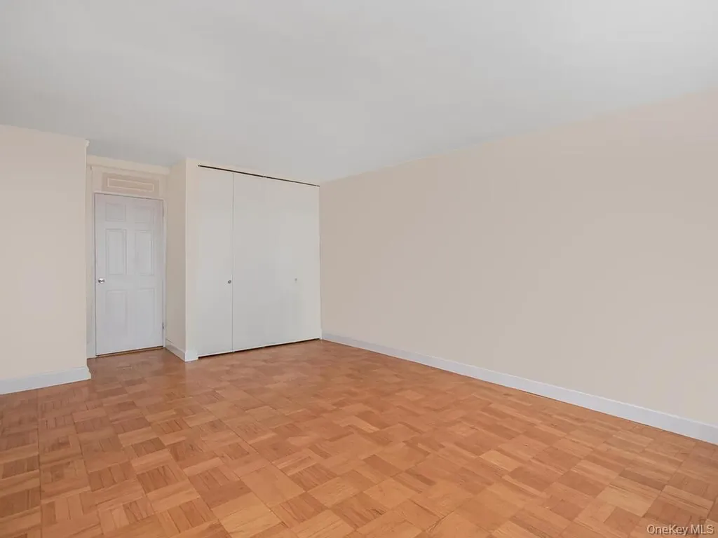 3935 Blackstone Avenue Bronx NY 10471