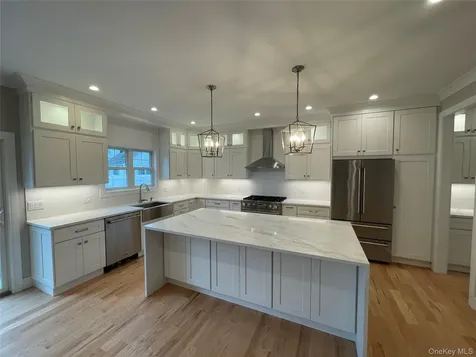 473 Andrews Road Mineola NY 11501