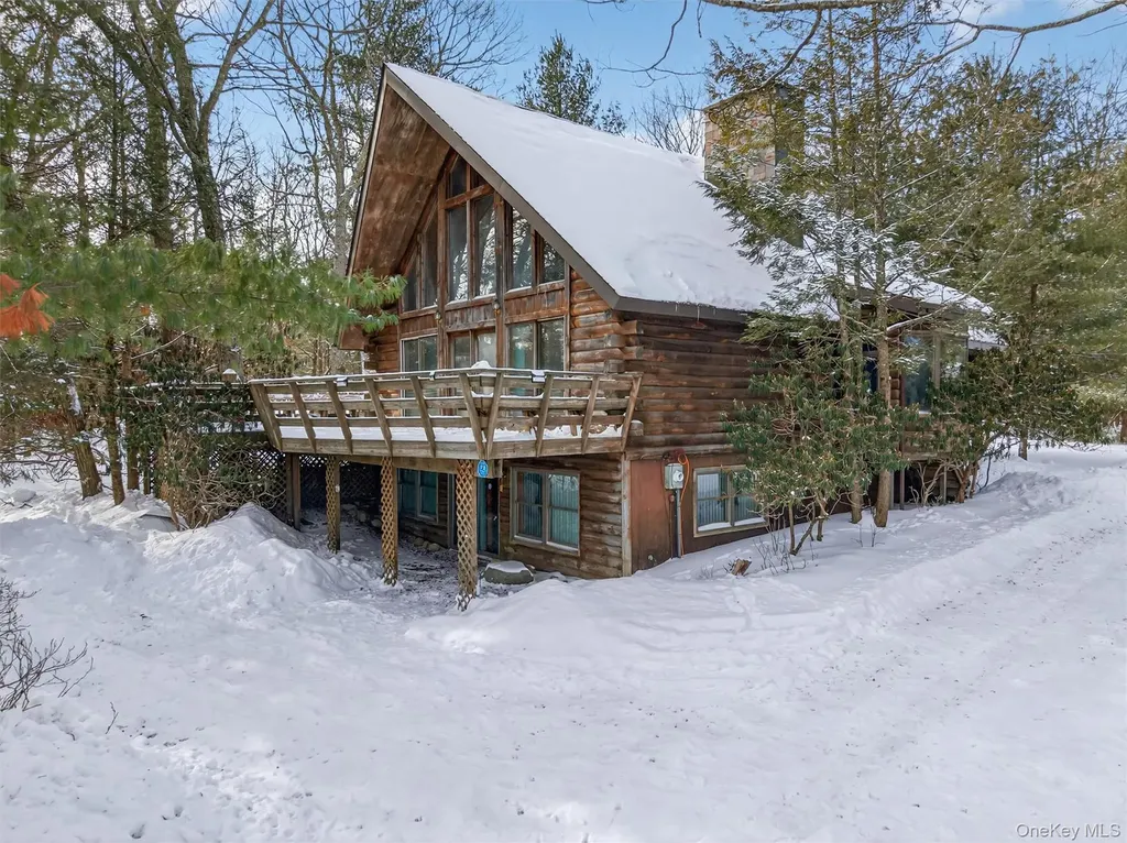 27 Manchester Road Rock Hill NY 12775