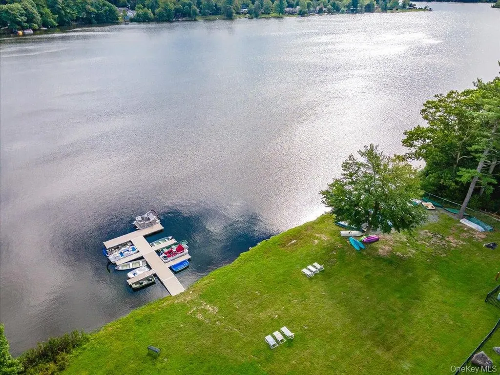 27 Manchester Road Rock Hill NY 12775