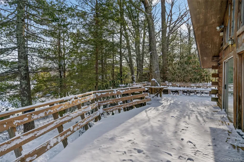 27 Manchester Road Rock Hill NY 12775