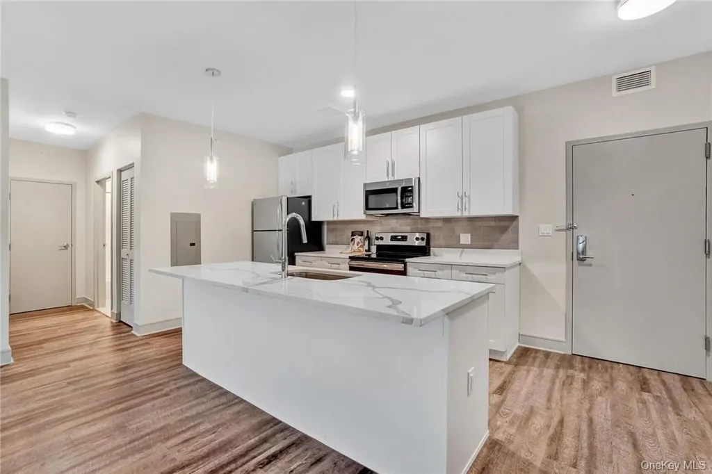 92 Blauvelt Way - The Sheldon Suffern NY 10901
