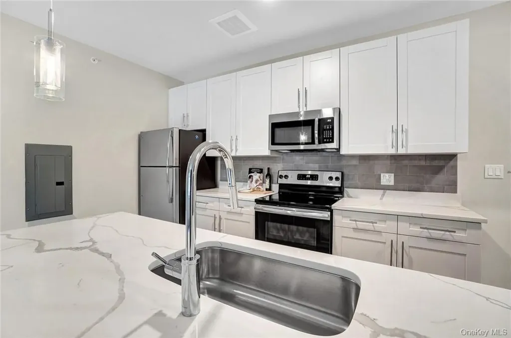 92 Blauvelt Way - The Sheldon Suffern NY 10901