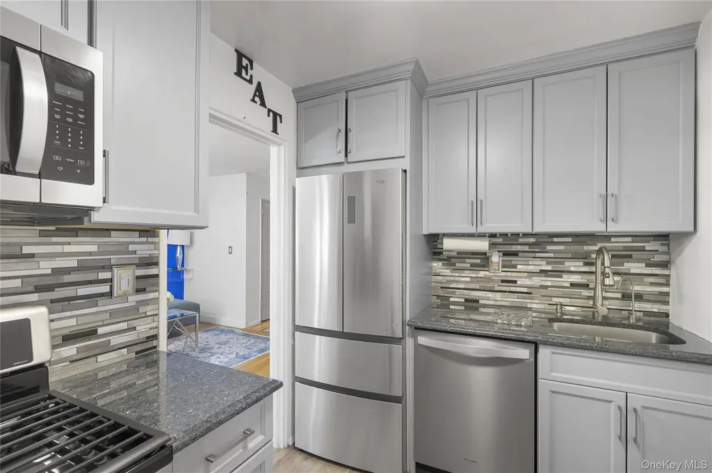 98 Dehaven Drive Yonkers NY 10703
