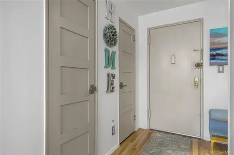 98 Dehaven Drive Yonkers NY 10703