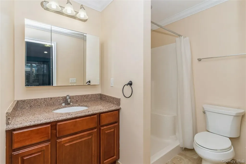 218 Willow Lane Valley Stream NY 11580