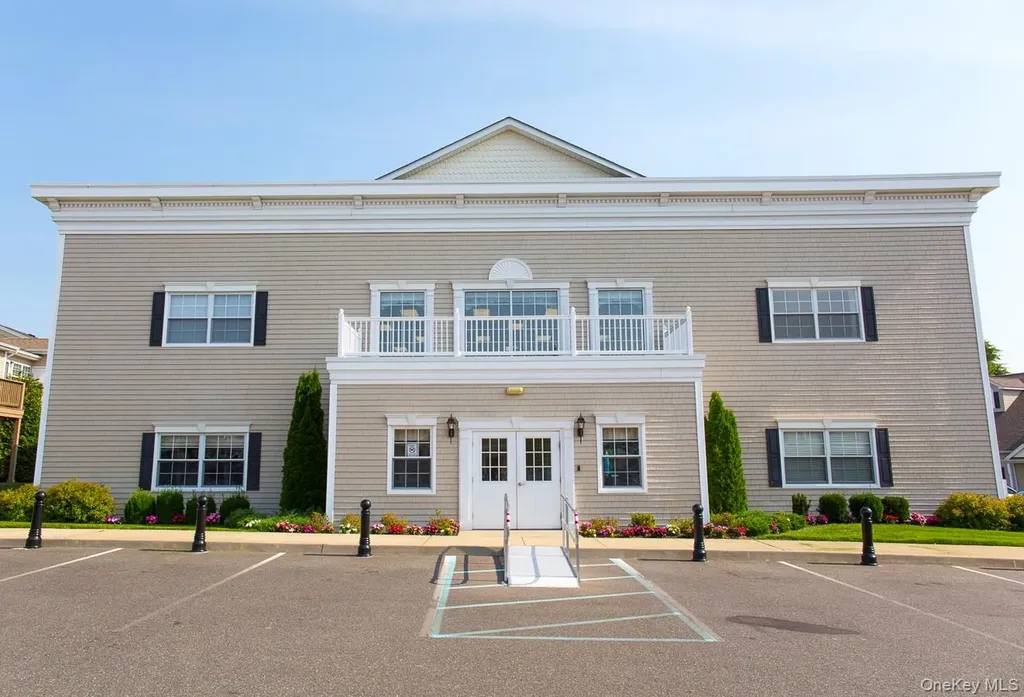 218 Willow Lane Valley Stream NY 11580