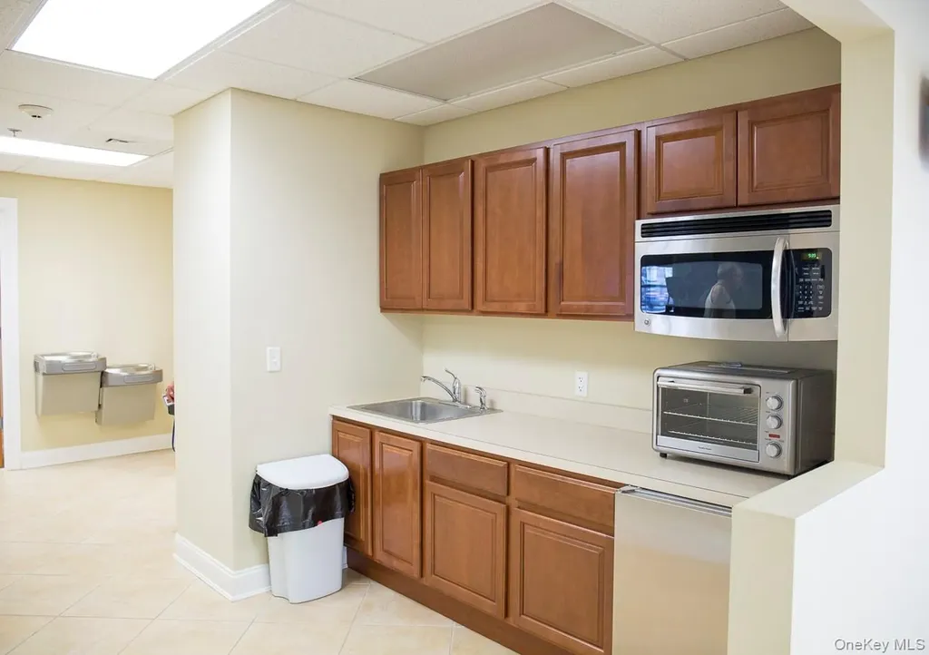 218 Willow Lane Valley Stream NY 11580