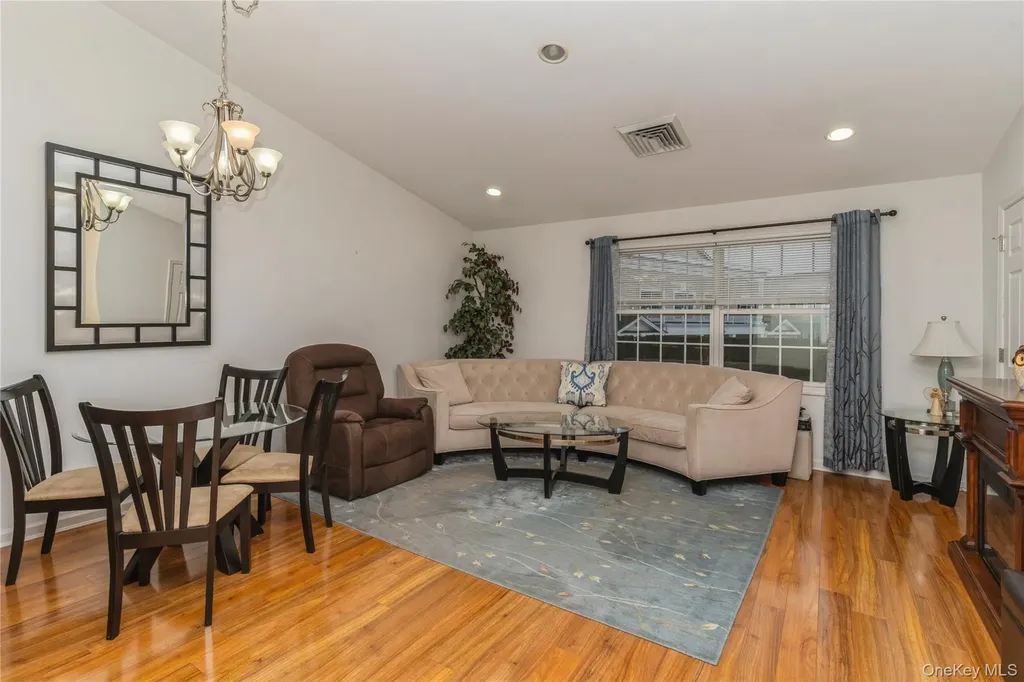 218 Willow Lane Valley Stream NY 11580