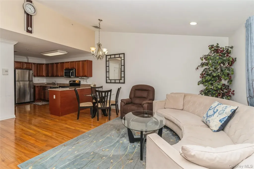 218 Willow Lane Valley Stream NY 11580