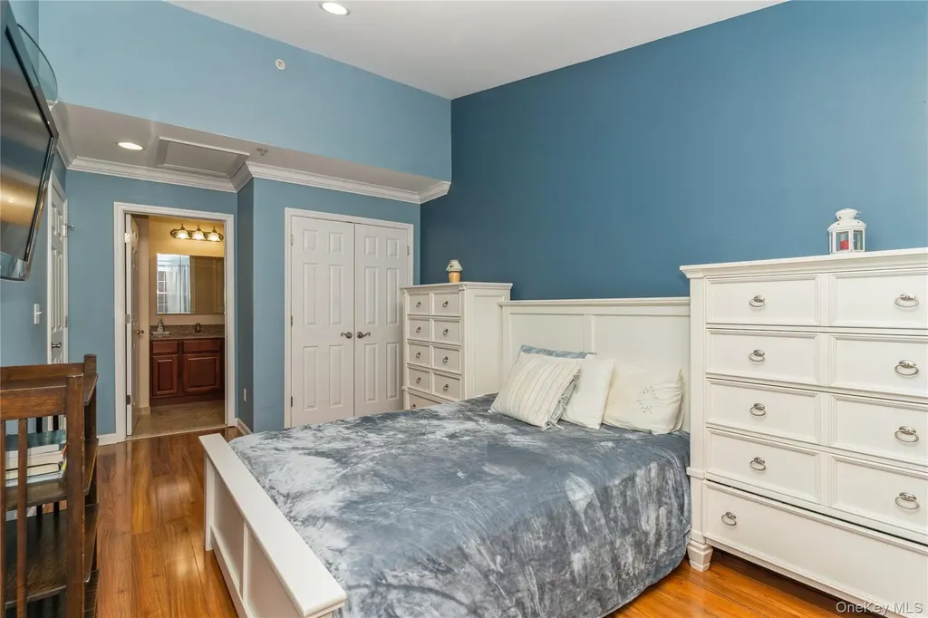 218 Willow Lane Valley Stream NY 11580