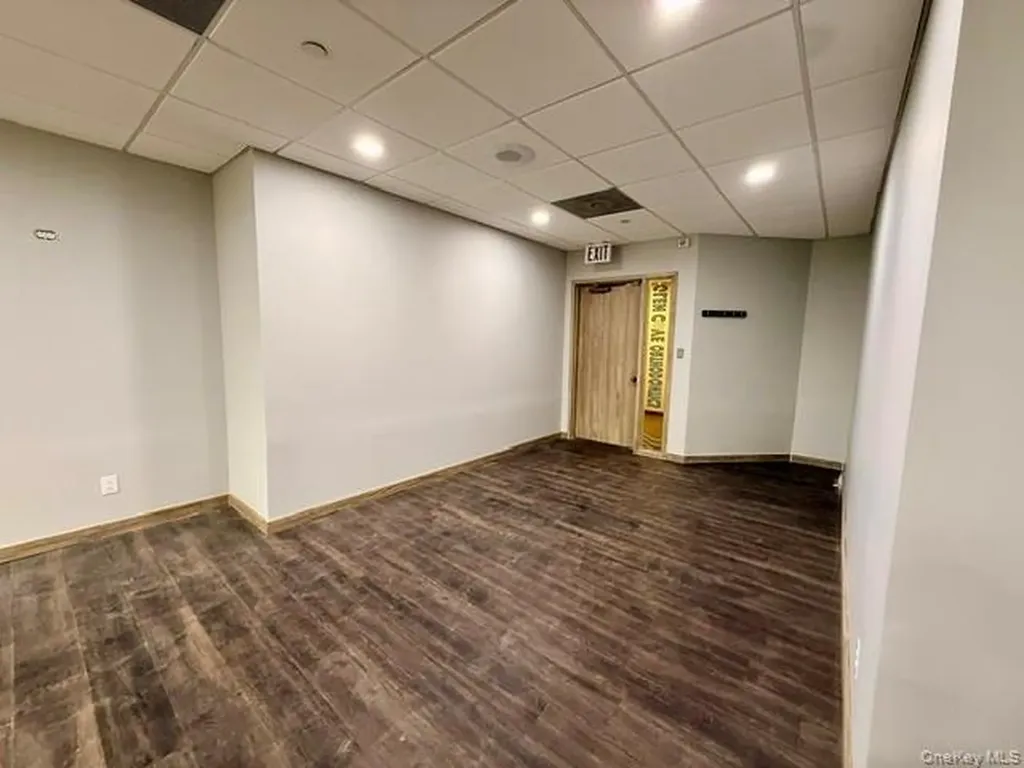 3 School Street Glen Cove NY 11542