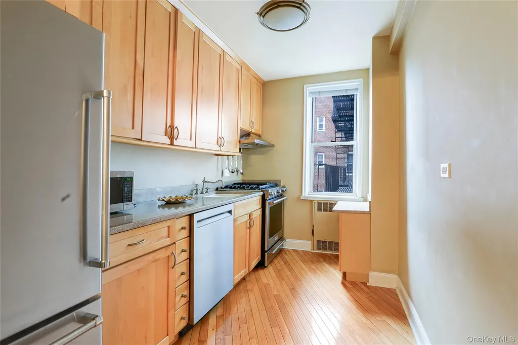 5614 Netherland Avenue Bronx NY 10471