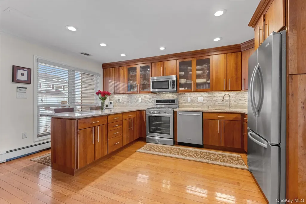 100 Baker Court Island Park NY 11558