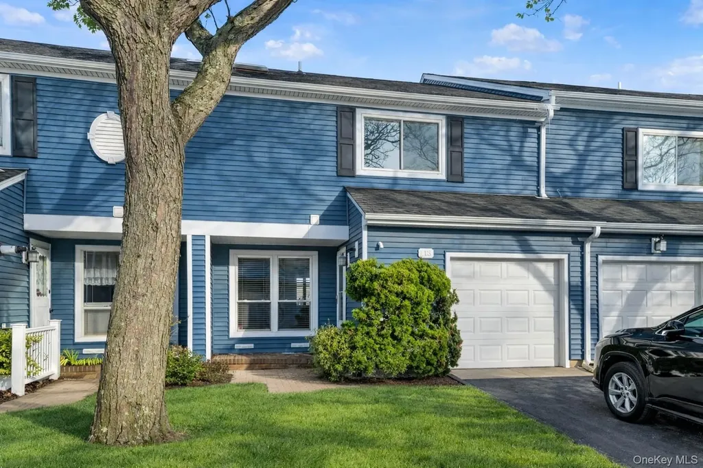 100 Baker Court Island Park NY 11558