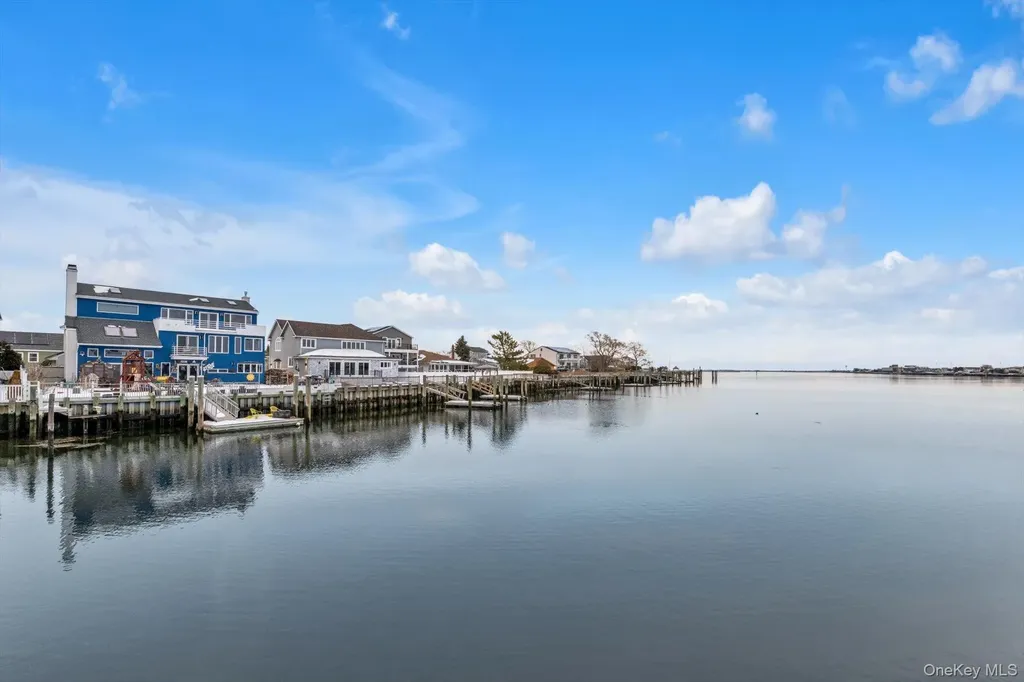 100 Baker Court Island Park NY 11558