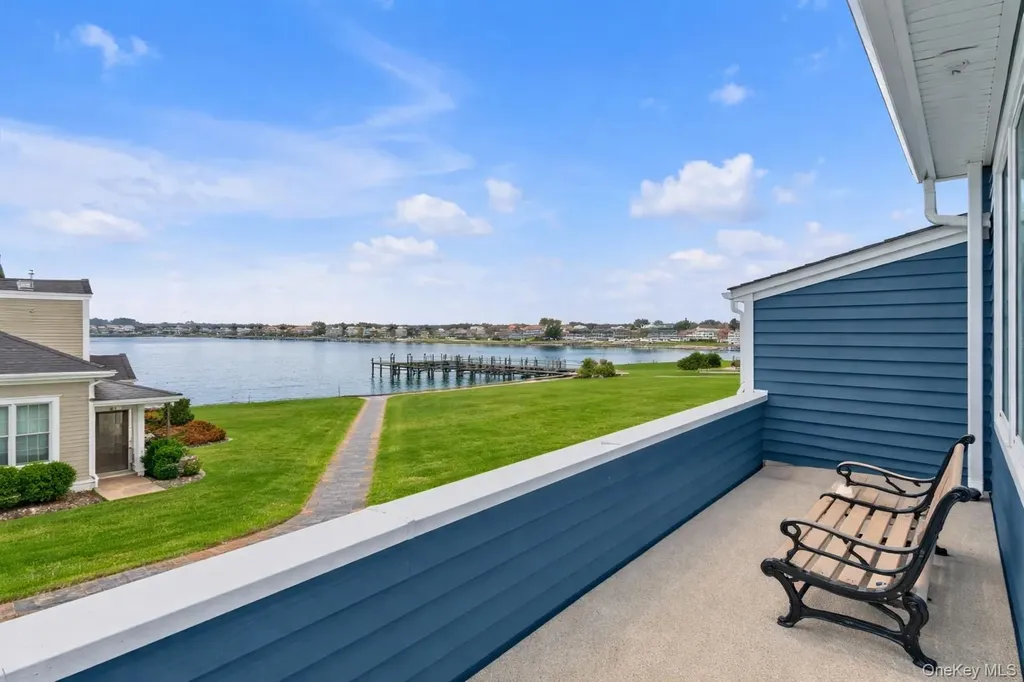 100 Baker Court Island Park NY 11558